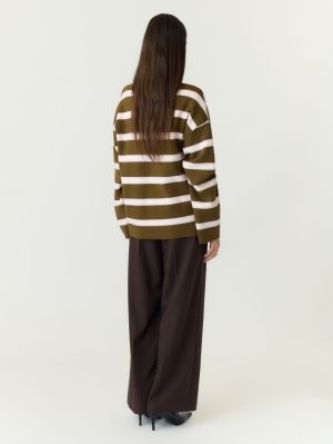 26040272 fir green